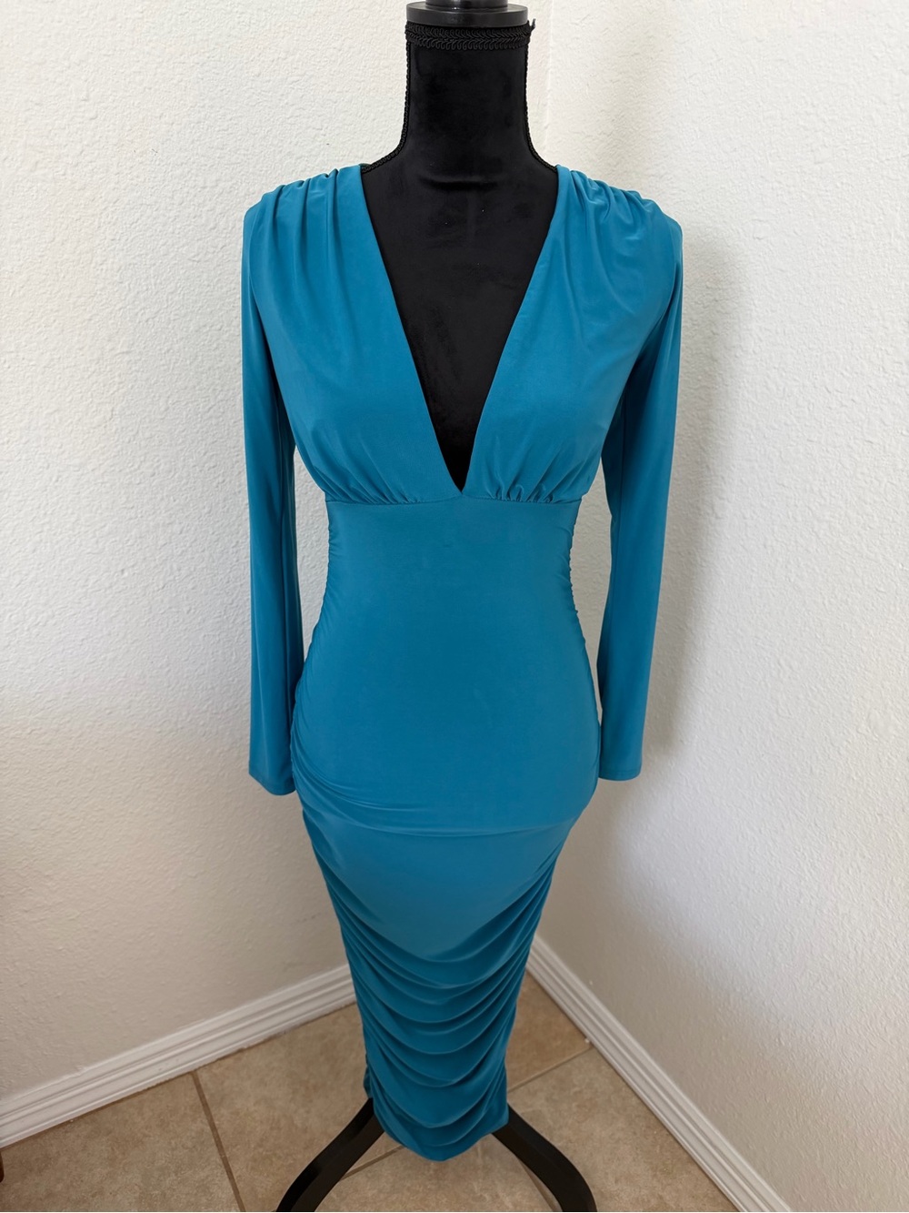 Teal Long Sleeve V-Neck Ruched Midi Dress